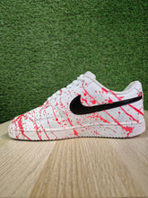 Lade das Bild in den Galerie-Viewer, Court Vision – Spritzrot