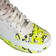 Carica l'immagine nel visualizzatore di Gallery, AF1- Splatter and Fluo