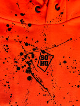 Lade das Bild in den Galerie-Viewer, Hoodie Soho Splatter Fluo Orange