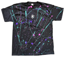 Lade das Bild in den Galerie-Viewer, Soho Black Splatter Violet T-Shirt
