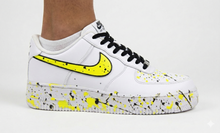 Lade das Bild in den Galerie-Viewer, Court Vision – Spritzrot 
