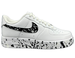 AF1- Black & White